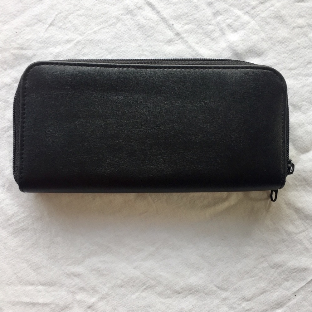 Basic Black Wallet - image 3
